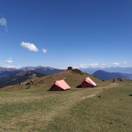 Tirthan Crest Homestay Banjār Exteriér fotografie