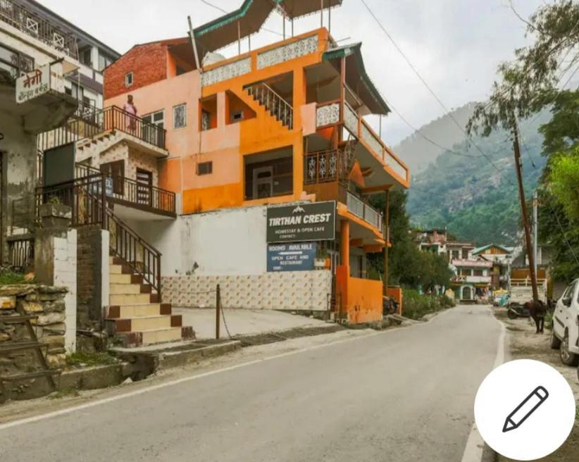 Tirthan Crest Homestay Banjār Exteriér fotografie