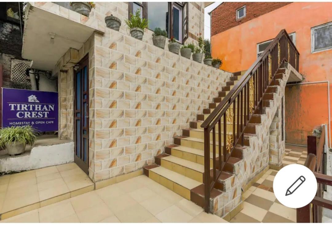 Tirthan Crest Homestay Banjār Exteriér fotografie