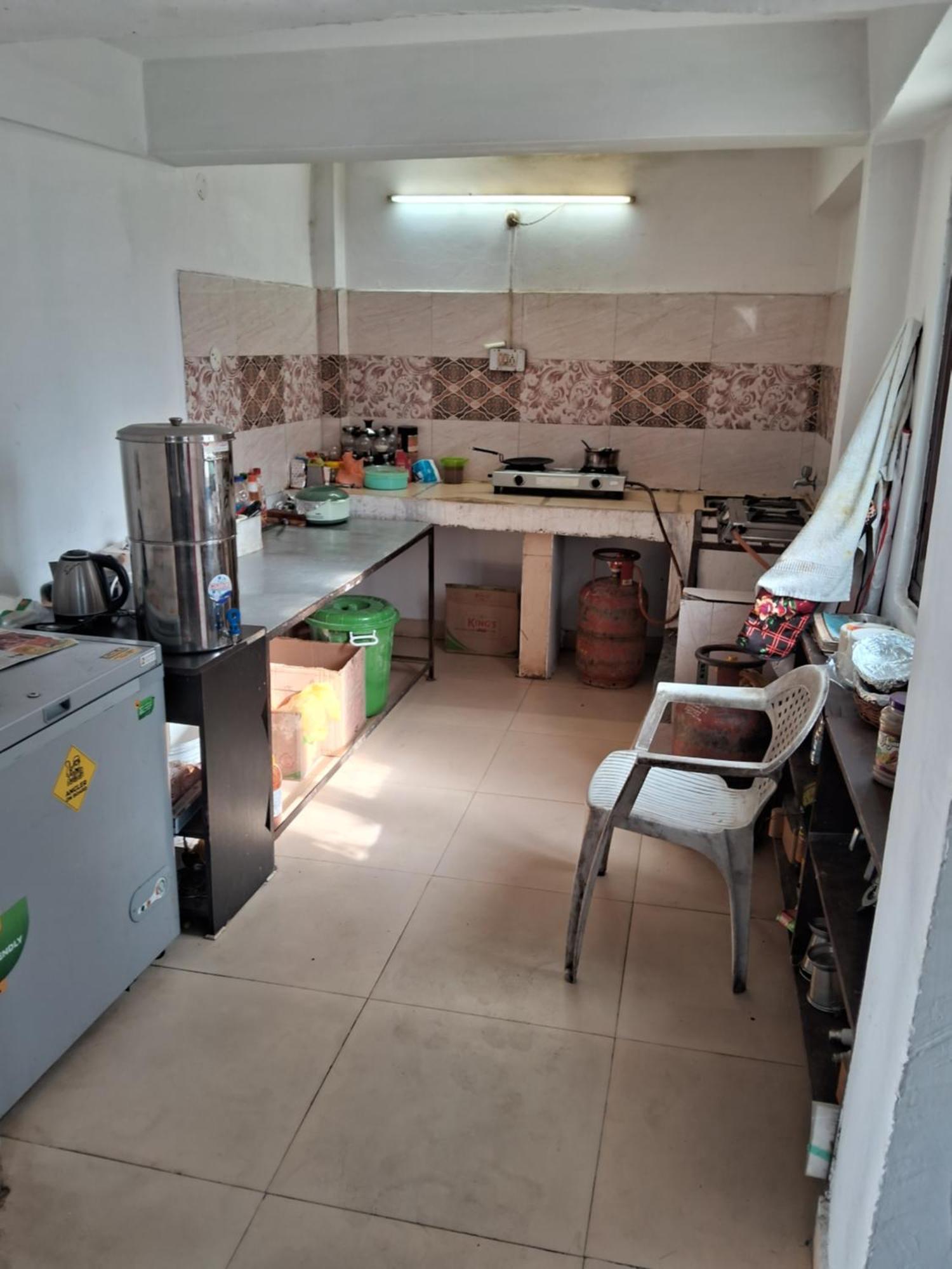 Tirthan Crest Homestay Banjār Exteriér fotografie